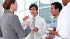 Wie einen Kaffeevollautomaten für Unternehmen wählen?